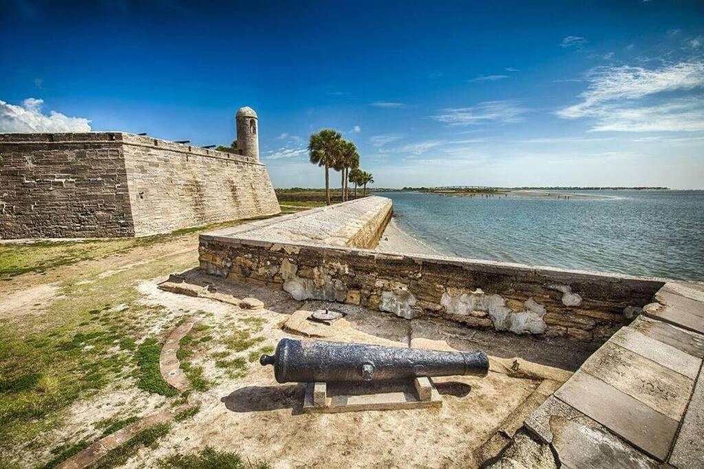 Cozy Quiet St Augustine Private Condo - 2Bed, 1 Bath, Sleeps 6, Steps To Historic St Augustine Center & All Tourist Attractions, Restaurants, Cafes, Backyard, Porch St. Augustine Exteriör bild