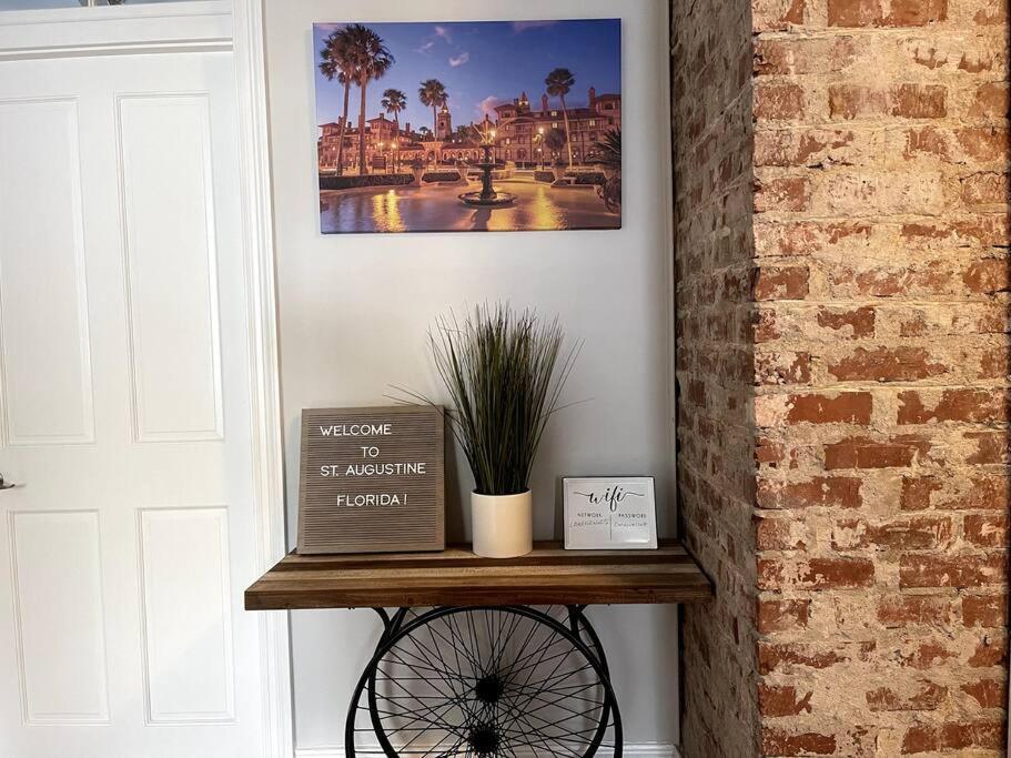 Cozy Quiet St Augustine Private Condo - 2Bed, 1 Bath, Sleeps 6, Steps To Historic St Augustine Center & All Tourist Attractions, Restaurants, Cafes, Backyard, Porch St. Augustine Exteriör bild