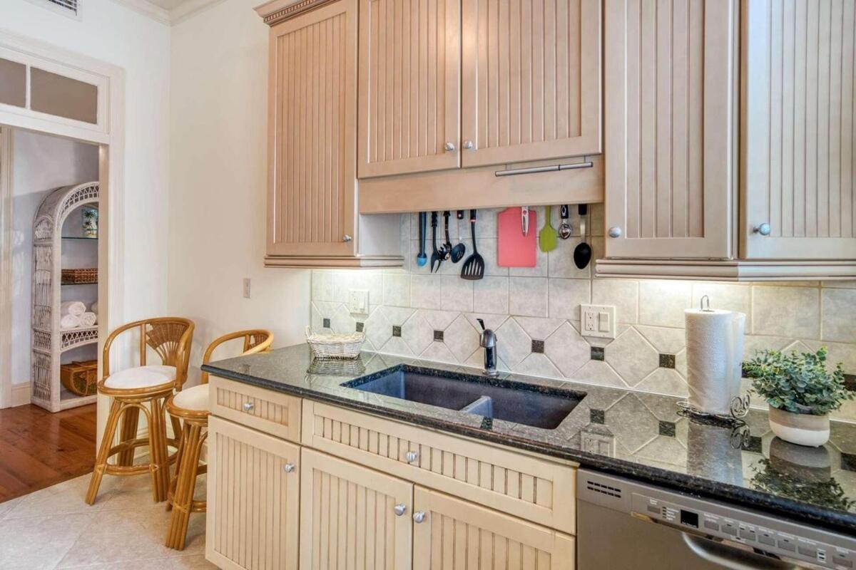 Cozy Quiet St Augustine Private Condo - 2Bed, 1 Bath, Sleeps 6, Steps To Historic St Augustine Center & All Tourist Attractions, Restaurants, Cafes, Backyard, Porch St. Augustine Exteriör bild
